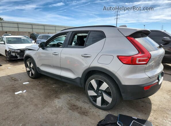 YV4ED3UM3P2956688 2023 VOLVO XC40 Silver 