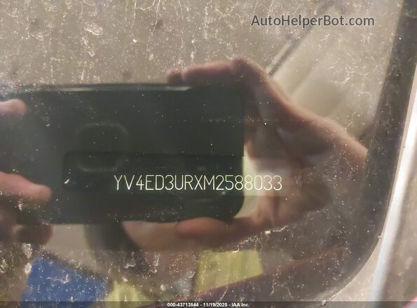 YV4ED3URXM2588033 2021 VOLVO XC40 RECHARGE PURE ELECTRIC Red Շարժիչի բաժամունքի տեսք