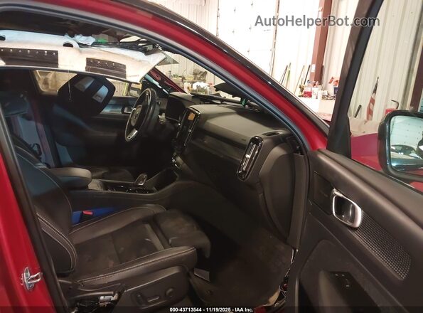 YV4ED3URXM2588033 2021 VOLVO XC40 RECHARGE PURE ELECTRIC Red Սալոնի դիմացի տեսք