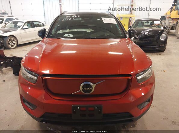 YV4ED3URXM2588033 2021 VOLVO XC40 RECHARGE PURE ELECTRIC Red Սալոնի հետևի տեսք