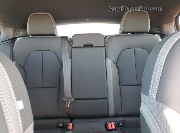 YV4ER3GK5R2107063 2024 VOLVO C40 Gray Widok tylnych siedzeń