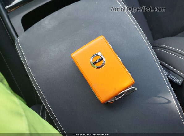 YV4ER3GL3R2096802 2024 VOLVO C40 RECHARGE PURE ELECTRIC Silver Dashboard view