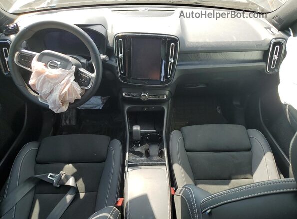 YV4ER3XM8R2252325 2024 VOLVO XC40 Черный Вид панели приборов
