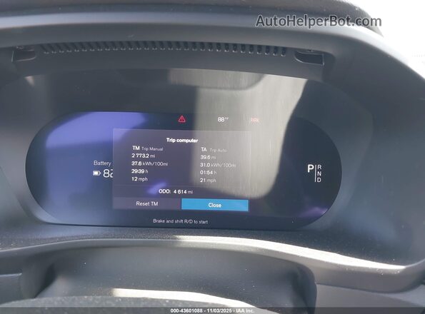 YV4ER3XMXR2240824 2024 VOLVO XC40 RECHARGE PURE ELECTRIC Blue უკანა სავარძლების ხედი