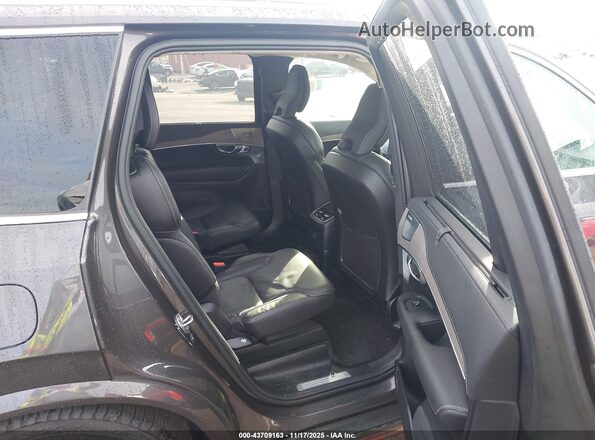 YV4H600A2P1978043 2023 VOLVO XC90 RECHARGE PLUG-IN HYBRID Gray VIN კოდის სტიკერის ხედი