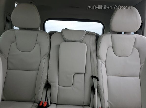 YV4H60CF9R1157693 2024 VOLVO XC90 White Rear seats view