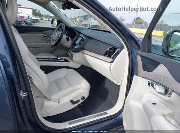 YV4H60CW2P1922272 2023 VOLVO XC90 RECHARGE PLUG-IN HYBRID Blue Front interior view