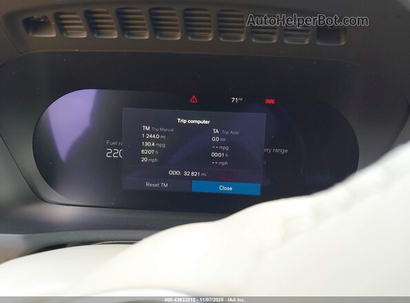 YV4H60CW2P1922272 2023 VOLVO XC90 RECHARGE PLUG-IN HYBRID Blue Rear seats view