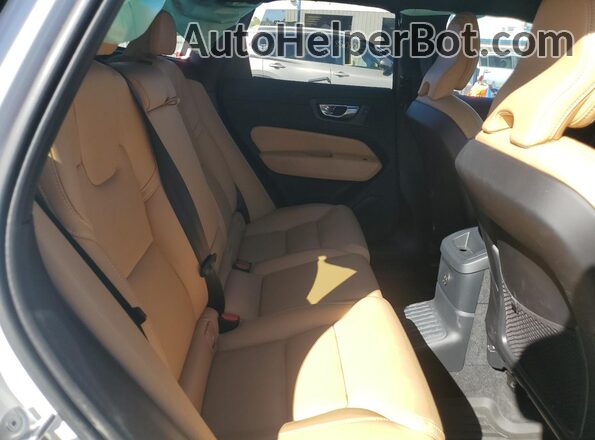 YV4H60DM6R1801423 2024 VOLVO XC60 White 