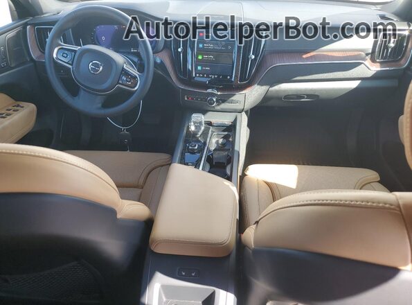 YV4H60DM6R1801423 2024 VOLVO XC60 White 