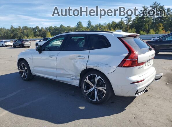 YV4H60DM6R1801423 2024 VOLVO XC60 White 