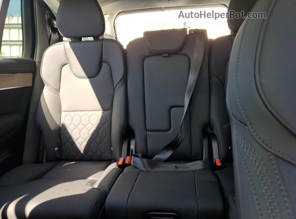 YV4H60PB7S1371417 2025 VOLVO XC90 White უკანა სავარძლების ხედი