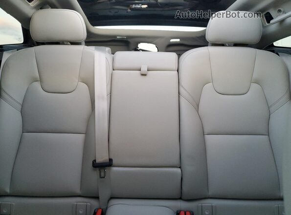 YV4H60RC3S1196489 2025 VOLVO XC60 Синий Вид задних сидений