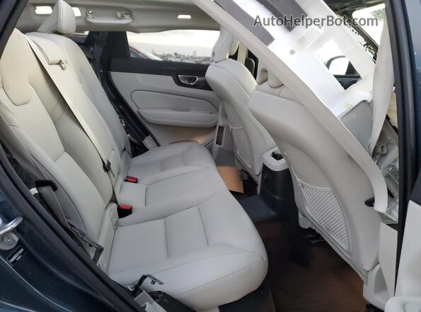YV4H60RC3S1196489 2025 VOLVO XC60 Синий Вид задней части салона