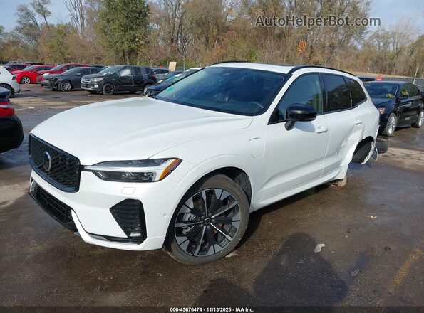 YV4H60RCXT1325474 2026 VOLVO XC60 PLUG-IN HYBRID White Передня ліва чверть