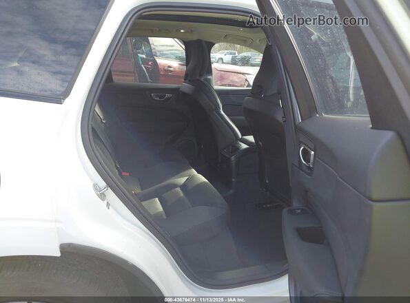 YV4H60RCXT1325474 2026 VOLVO XC60 PLUG-IN HYBRID White Вид наклейки з VIN-кодом