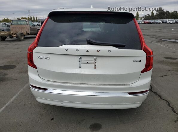 YV4L12PN9P1987674 2023 VOLVO XC90 White 