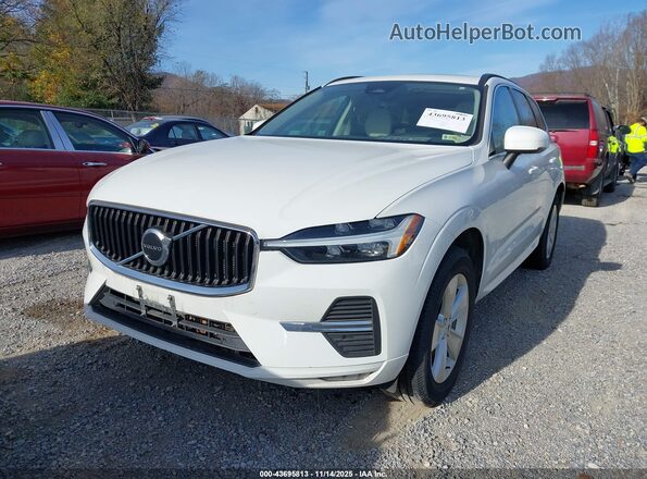 YV4L12RK4N1034418 2022 VOLVO XC60 White Widok z przodu