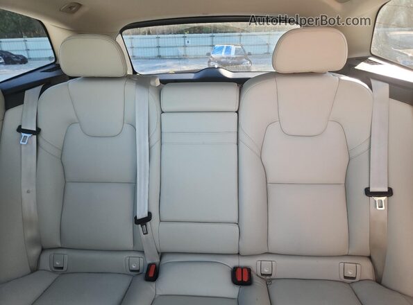 YV4L12RK9N1952181 2022 VOLVO XC60 Blue უკანა სავარძლების ხედი