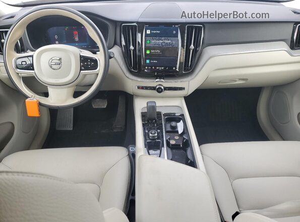 YV4L12RL8R1836422 2024 VOLVO XC60 Gray Vista del salpicadero