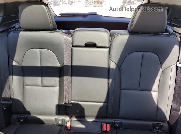 YV4L12UC2S2563825 2025 VOLVO XC40 Black 