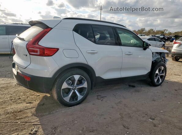 YV4L12UCXS2598323 2025 VOLVO XC40 White Հետևի աջ