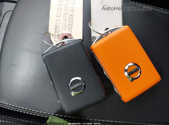 YV4L12UE1R2333835 2024 VOLVO XC40 Black Widok deski rozdzielczej
