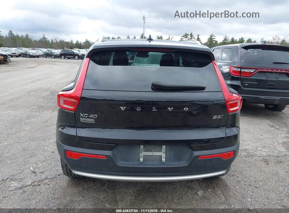 YV4L12UE1R2333835 2024 VOLVO XC40 Black 