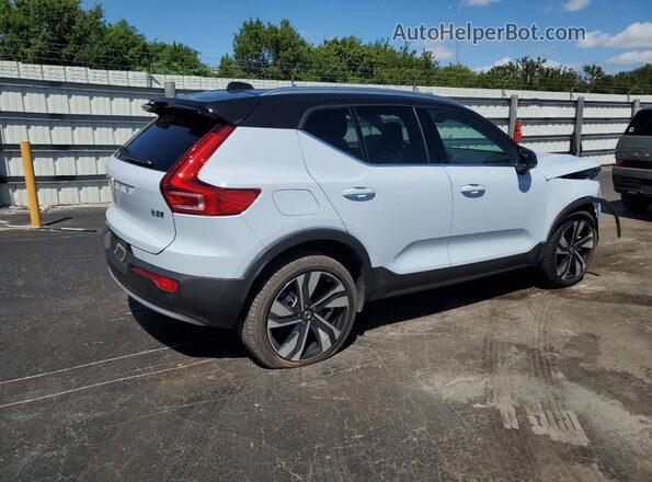 YV4L12UE1R2379682 2024 VOLVO XC40 White Trasero derecho
