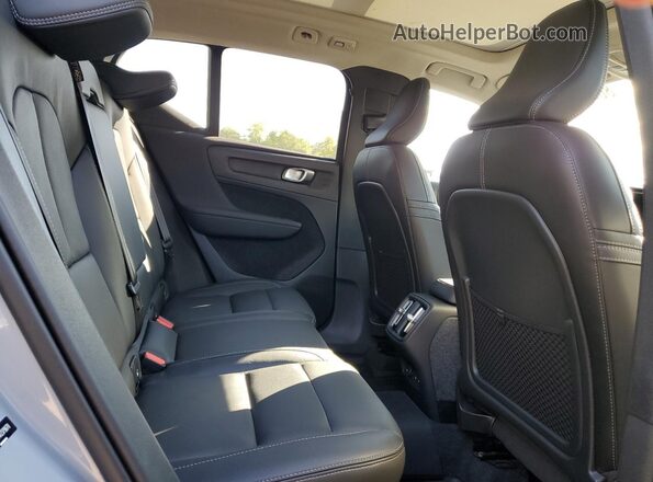 YV4L12UL1R2379678 2024 VOLVO XC40 Серый Вид задней части салона