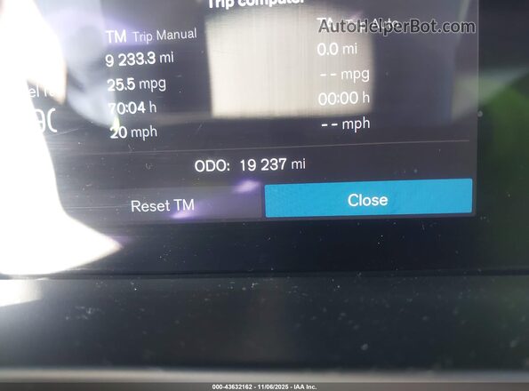 YV4L12UN4P2916042 2023 VOLVO XC40 Black Вид задніх сидінь