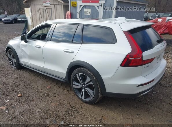 YV4L12WK6S2149807 2025 VOLVO V60 CROSS COUNTRY White Rear left