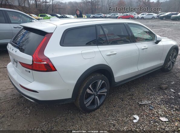 YV4L12WK6S2149807 2025 VOLVO V60 CROSS COUNTRY White Rear right