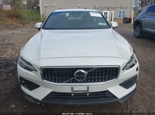 YV4L12WK6S2149807 2025 VOLVO V60 CROSS COUNTRY White Rear interior view