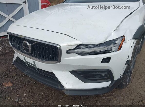 YV4L12WK6S2149807 2025 VOLVO V60 CROSS COUNTRY White 