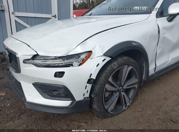 YV4L12WK6S2149807 2025 VOLVO V60 CROSS COUNTRY White 