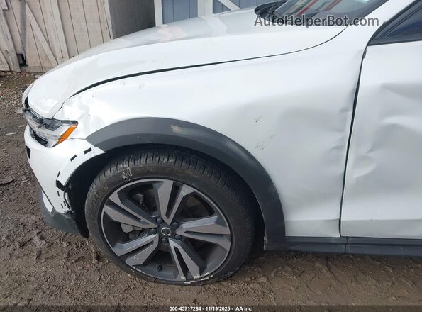 YV4L12WK6S2149807 2025 VOLVO V60 CROSS COUNTRY White 