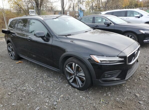 YV4L12WK8S2146889 2025 VOLVO V60 Black Front right