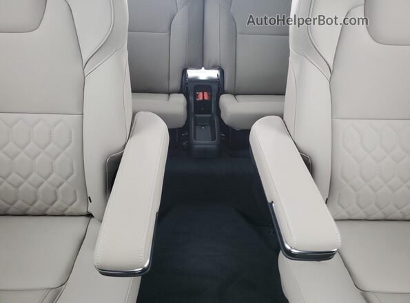 YV4M12JBXS1358064 2025 VOLVO XC90 Gray Widok tylnych siedzeń