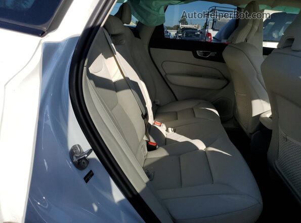 YV4M12RC2S1219690 2025 VOLVO XC60 White Հետևի նստատեղերի տեսք
