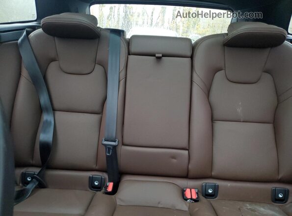 YV4M12RC4S1216886 2025 VOLVO XC60 Black Widok tylnych siedzeń