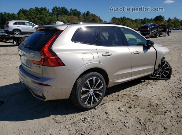 YV4M12RC5S1222602 2025 VOLVO XC60 Silver Задня права чверть