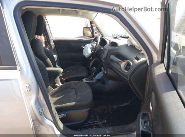 ZACCJABB3HPE99803 2017 JEEP RENEGADE Серебряный Вид салона спереди