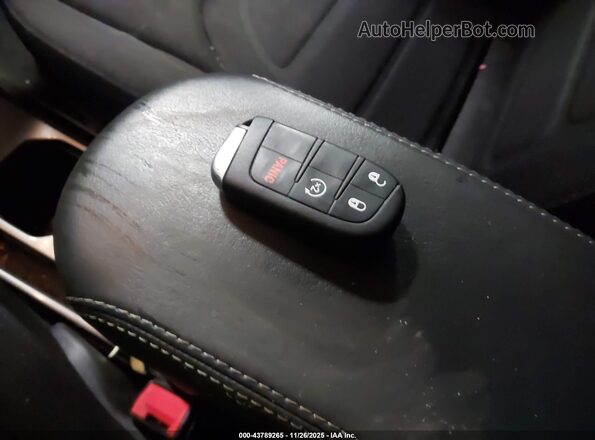 ZACNJDB10NPN99206 2022 JEEP RENEGADE Teal Dashboard view