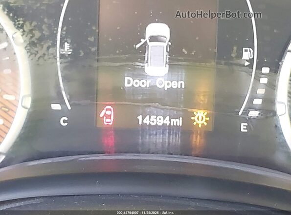 ZACNJDB10PPP33800 2023 JEEP RENEGADE Black Widok wnętrza 360 stopni