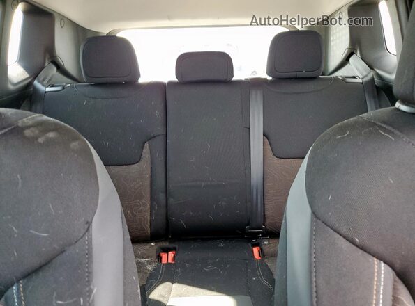 ZACNJDB16PPP42873 2023 JEEP RENEGADE Two Tone უკანა სავარძლების ხედი