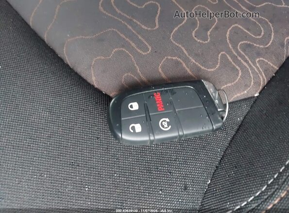 ZACNJDB17PPP38539 2023 JEEP RENEGADE Gray Dashboard view