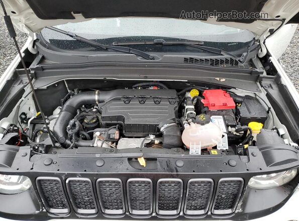 ZACNJDC13NPN53285 2022 JEEP RENEGADE White Widok wnętrza z tyłu