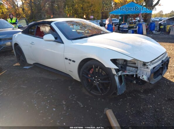 ZAM45VMA8J0273445 2018 MASERATI GRANTURISM White Панорамний вид салону 360°
