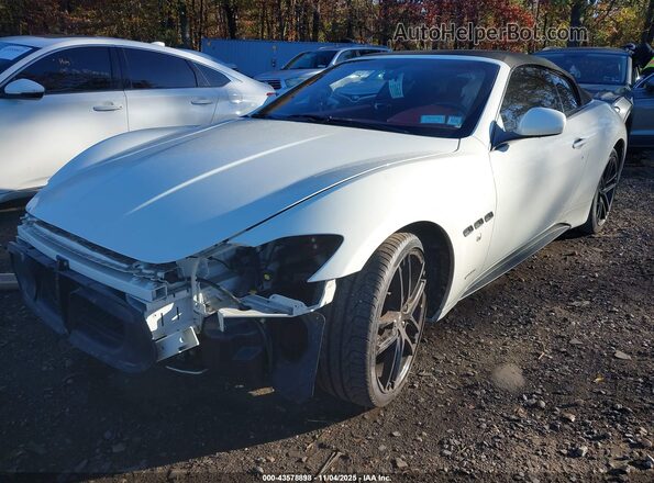 ZAM45VMA8J0273445 2018 MASERATI GRANTURISM White Вид спереду